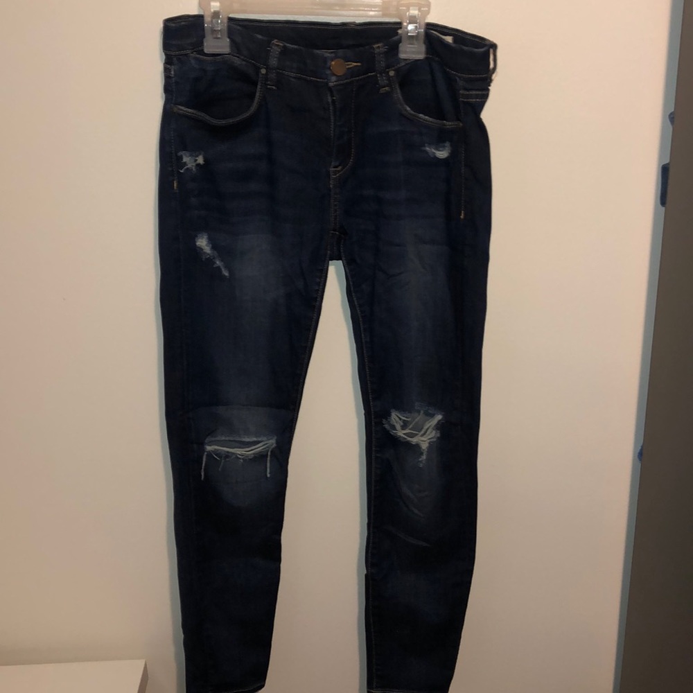 Women’s size 28 [BLANKNYC] Ripped Skinny Jeans